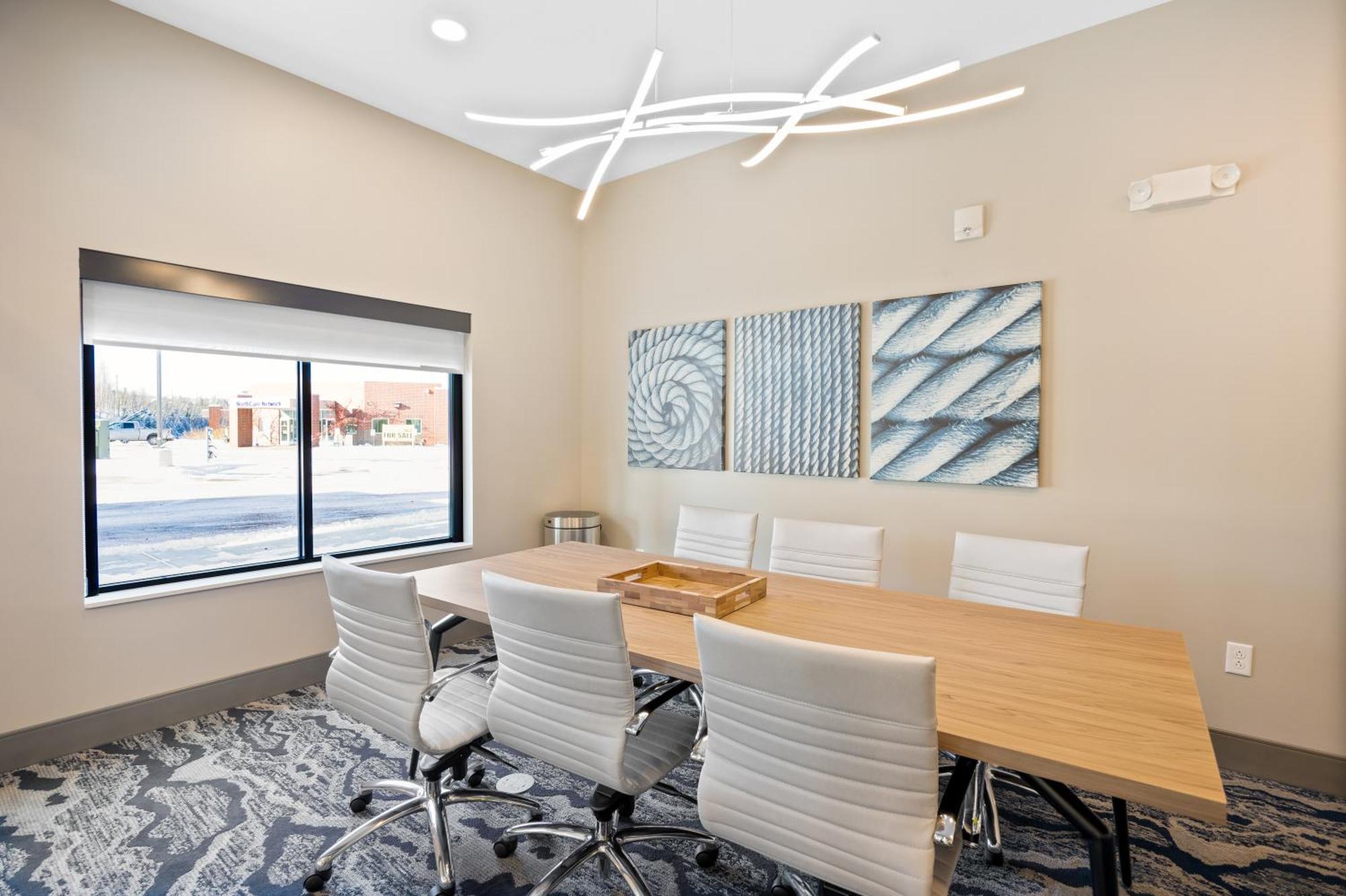 Best Western Plus Marquette Hotel & Suites Exterior photo